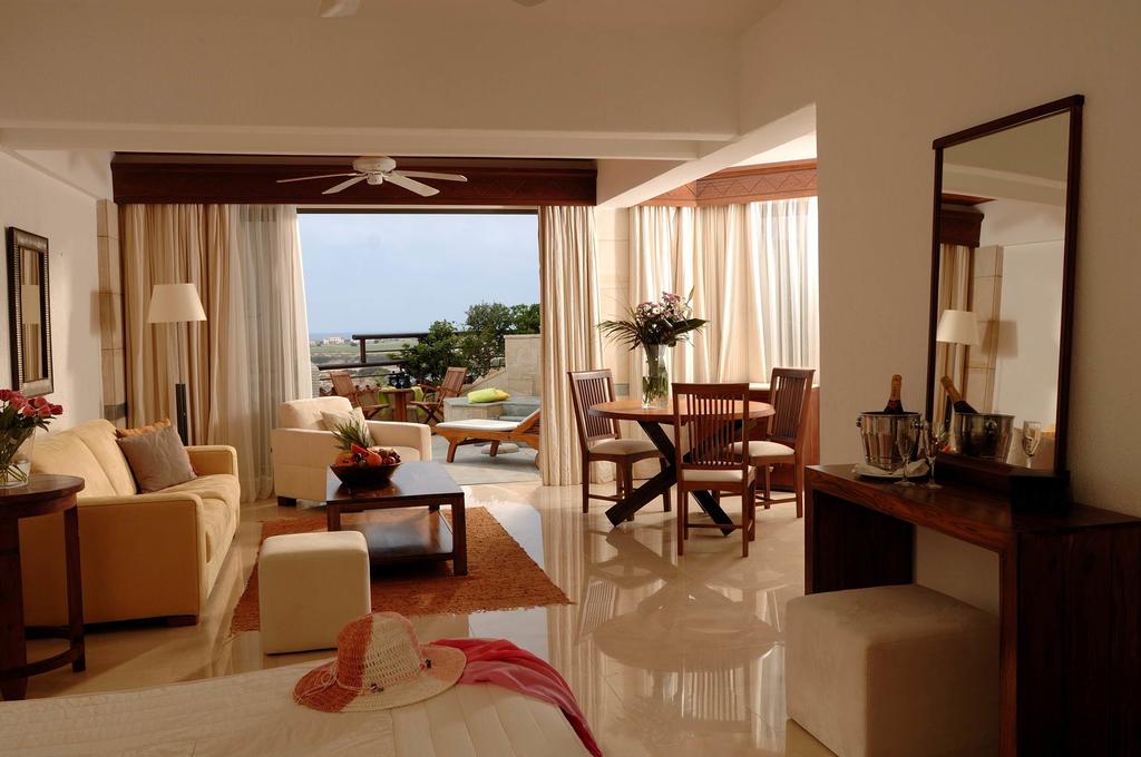 Coral Beach Hotel & Resort - Paphos - Cyprus - Skroutz.com.cy